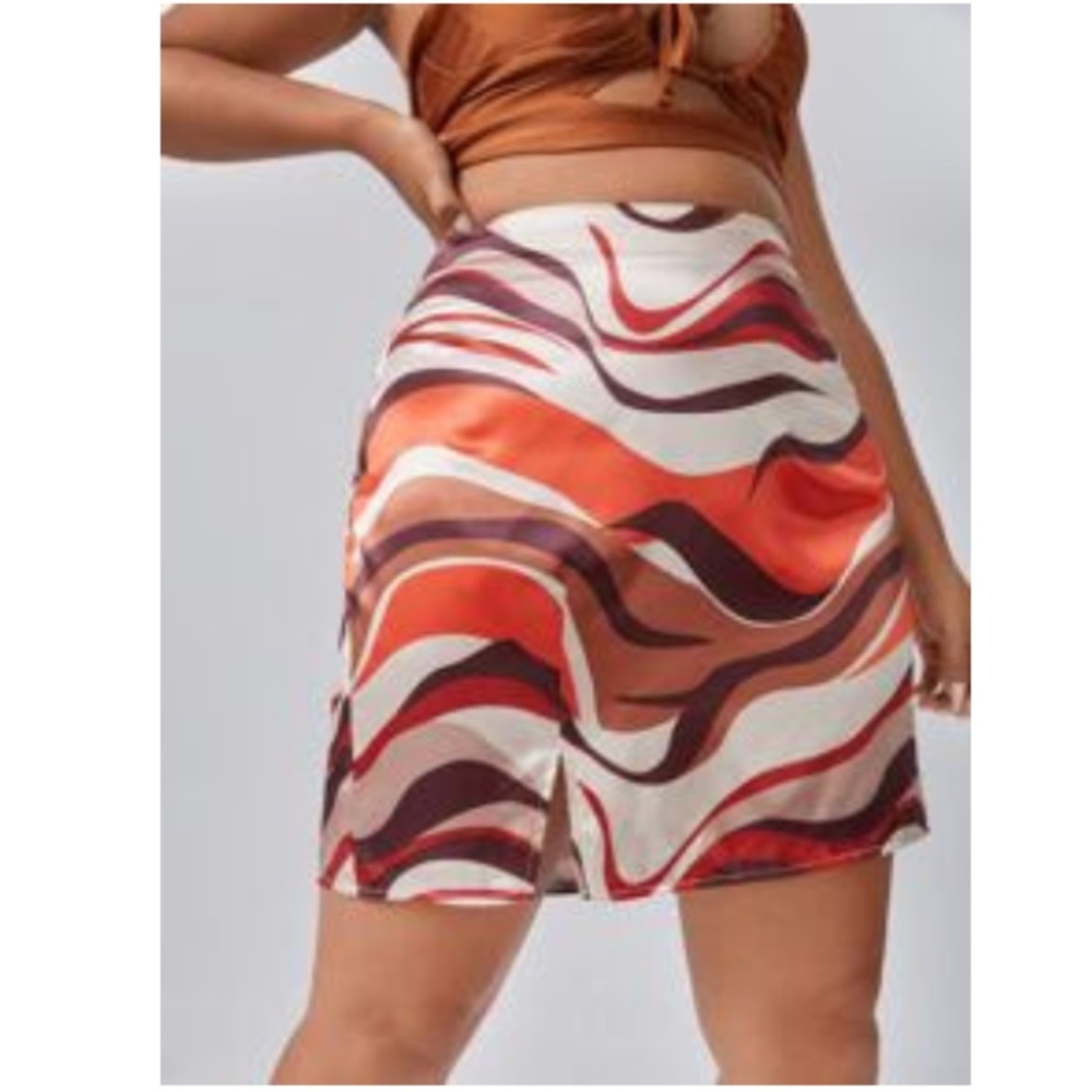 Womens satin print skirt NWOT